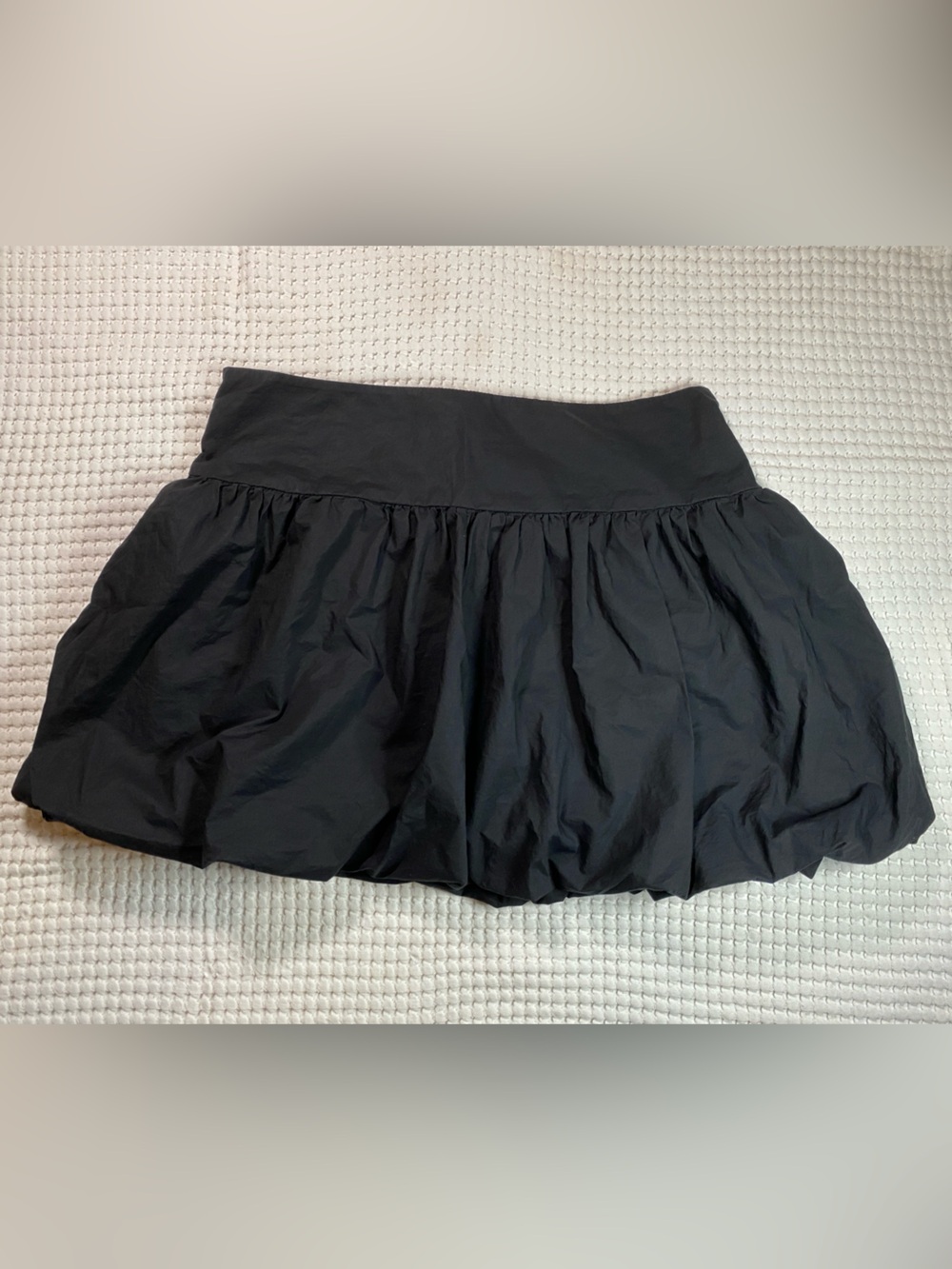 American eagle smocked back bubble mini skirt